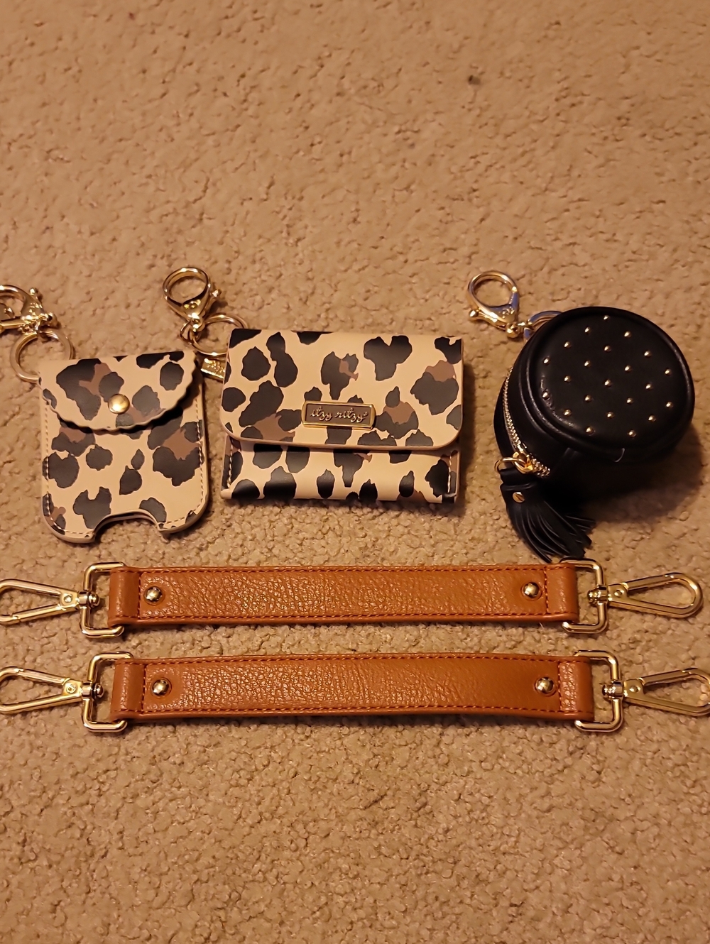 Itzy Ritzy Beige Leopard Accessories Bundle